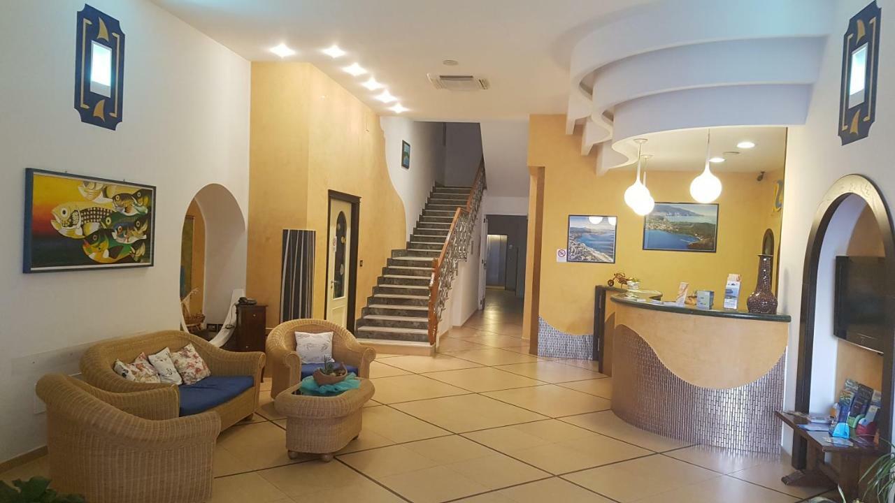 Residence Riviera Палінуро Екстер'єр фото